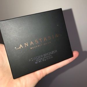 Anastasia Beverly Hills Powder Bronzer Mahogany